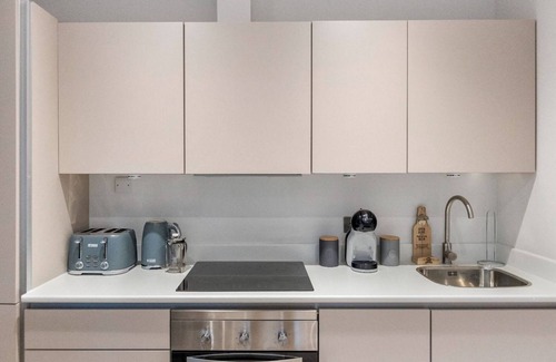 Brentwood Apartment | Modern 3-bed apt in Shenfield