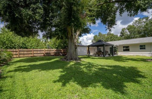 Sarasota House | Modern 3 Bed House - Minutes to Downtown & Siesta Key - Pet Friendly