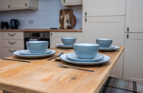 Market Rasen House | Modern 3 bed w/parking & garden