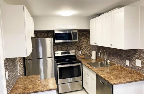 Lower Sackville House | Modern 3 Bedroom Home - Family Friendly w/ Free Parking
