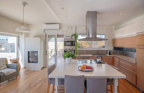 Platanes Apartment | Modern 3-Bedroom Luxury Apartment with Private Pool