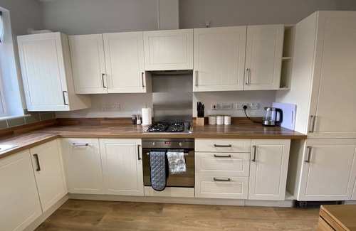 Arksey House | Modern 3-bedroom residential with double driveway