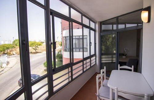 Faro Apartment | Modern 3-bedroom Retreat in Faro's City Center