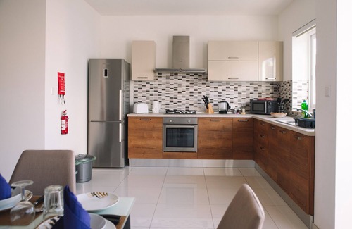 Zabbar Apartment | Modern 3 bedroom with A/C apartment