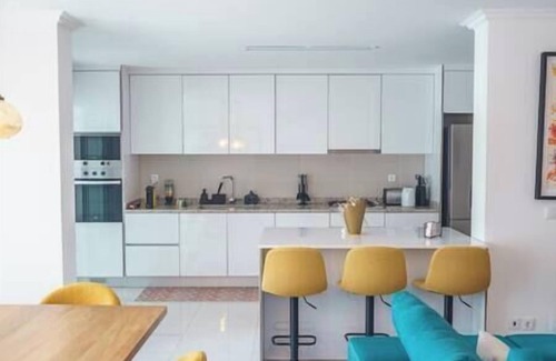 Mindelo Apartment | Modern 3-brd apt in Copacabana with seaview - LCGR