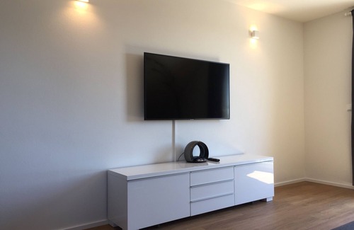 Donaustauf Apartment | Modern 3-room apartment with a view of Regensburg