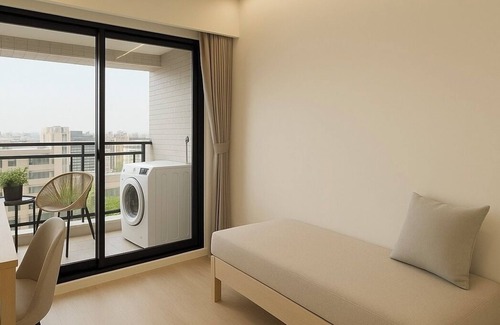 Gushan District Apartment | Modern 3BR/2BA High Floor Apartment w/AC & Wi-Fi near Kaohsiung Art Museum