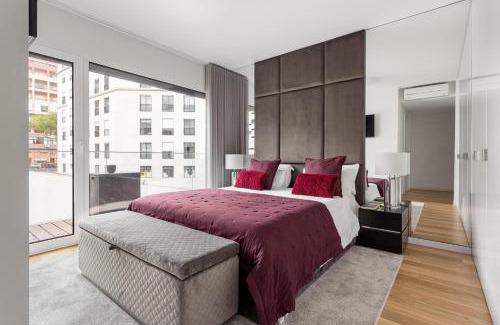 Sao Domingos de Benfica Apartment | Modern 3BR with Terrace in Benfica by Host For Us