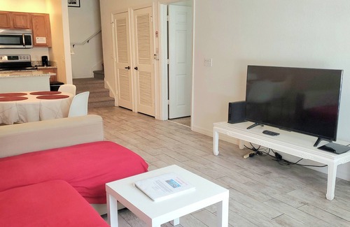Venetian Bay Villages House | MODERN*3BR2BA*MASTER GROUNDFLOOR*GATED*AMENITIES