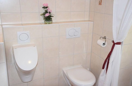 Reinickendorf House | Modern 3V apartment in a listed building in Berlin's Reinickendorf area