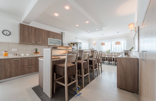 Debeljak Villa | Modern 4 BD villa with heated pool for up to 8 guests