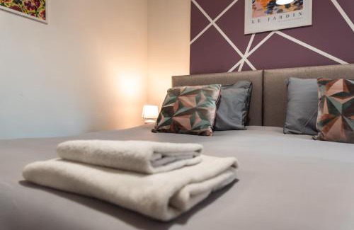 Southampton House | Modern 4 Bedrooms-Sleeps 8-Long Term Disc-Driveway