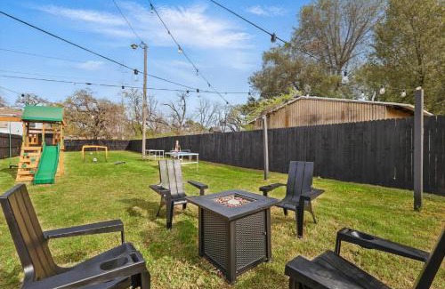 Haltom City Apartment | Modern 4BR 2BA Home with Hot Tub-Grill & Huge Yard