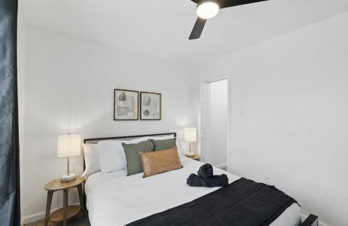 Haltom City Apartment | Modern 4BR 2BA Home with Hot Tub-Grill & Huge Yard