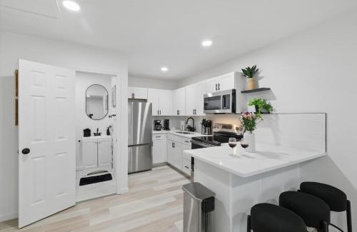 Haltom City Apartment | Modern 4BR 2BA Home with Hot Tub-Grill & Huge Yard