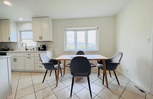 Elk Grove Village House | Modern Aesthetic 3br/1.5ba Family Haven w/Yard