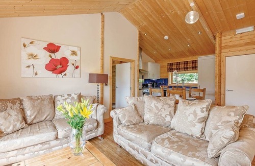 Welsh Frankton Ski Chalet | Modern and bespoke luxury lodge perfect for couples looking for a revitalizing escape.