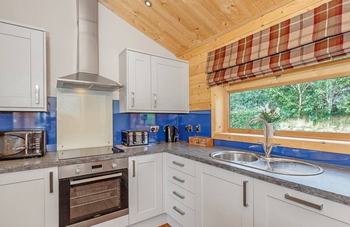 Welsh Frankton Ski Chalet | Modern and bespoke luxury lodge perfect for couples looking for a revitalizing escape.