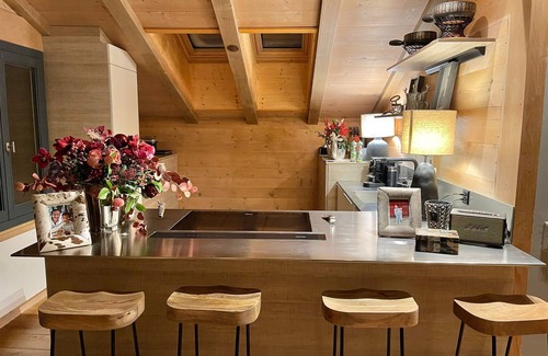 Zweisimmen Nr Gstaad Apartment | Modern and Bright Apartment in Gstaad Centre