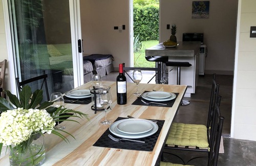 Tamarindo Cottage | Modern and bright bungalow, tucked away, nature all around
