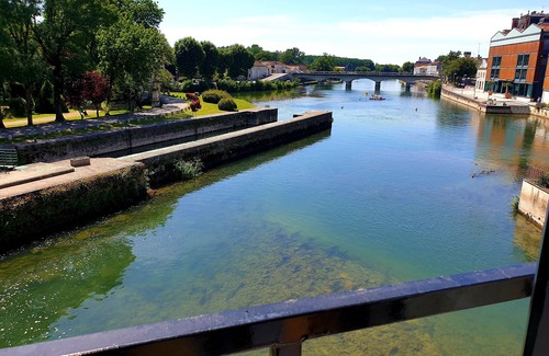 Jarnac Apartment | Modern and bright loft with panoramic view!