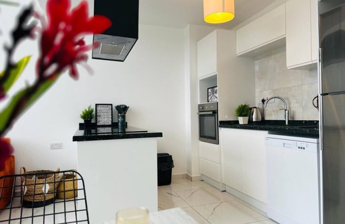 Kucukerenkoy Apartment | Modern and comfortable studio apartment