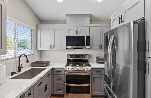 Las Vegas House | Modern and Cozy 2-Bedroom Home in Vibrant Las Vegas, Nevada!