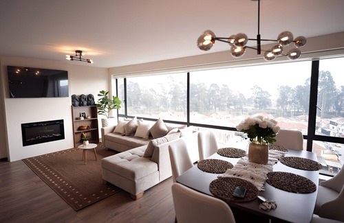 Cuenca Apartment | Modern and Cozy 3-bedroom apartment with WiFi, fitness room in charming Cuenca