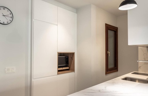 Bilbao City Centre Apartment | Modern and cozy in the heart of Bilbao