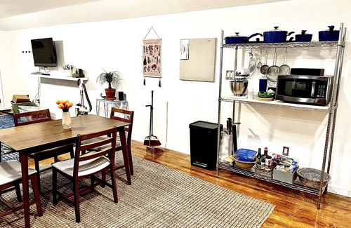Queens Apartment | Modern and newly renovated space close to Manhattan and Long Island.
