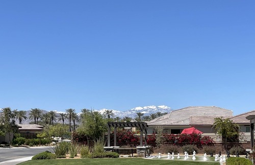 Indio Villa | 🌴Modern and Private Desert Retreat 🌵Clubhouse and Restaurant nearby