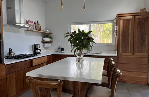 Cabuya House | Modern and quiet house 5 minutes from the beach