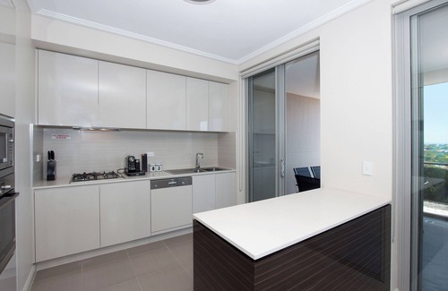 Bondi Junction Apartment | Modern and Spacious 2BR Bondi Junction Apartment Close to Everything