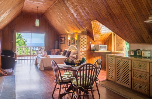 Anse Royale House | Modern and Spacious Accommodation- Near Spectacular Beaches