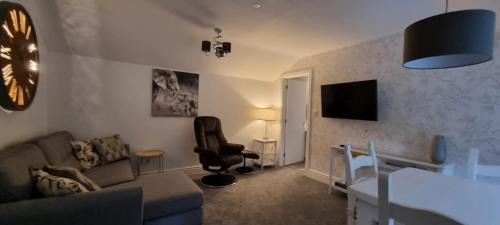 Llangollen Apartment | Modern and spacious 2 bedroom apartment with free parking