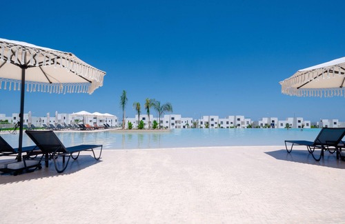 Esentepe Apartment | Modern and spacious apartment with beautiful roof terrace and sea view