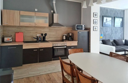 Dohna Apartment | Modern and spacious apartment, with separate access