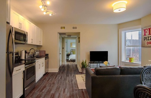 Midtown Apartment | Modern and Stylish Historic Apartment