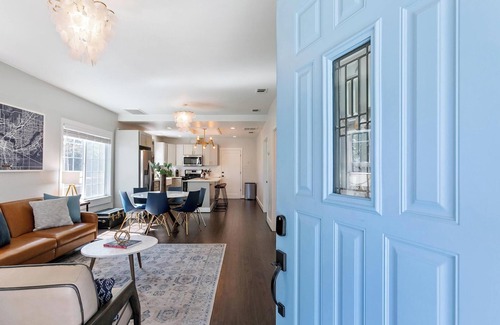 North Oak Park House | Modern and Updated home in East Sacramento