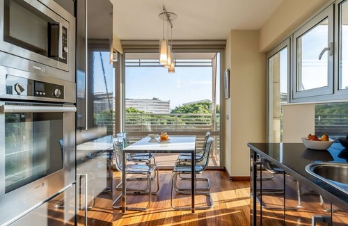 Sant Adria de Besos Apartment | Modern apartment near Forum Beach & Parking