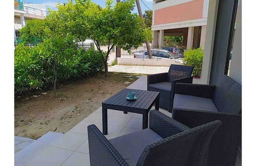 Chalcis Apartment | Modern Apartment 2 minutes from the beach!