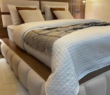 Menara House | Modern Apartment Airport