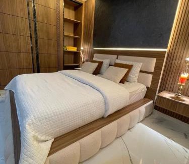 Menara House | Modern Apartment Airport