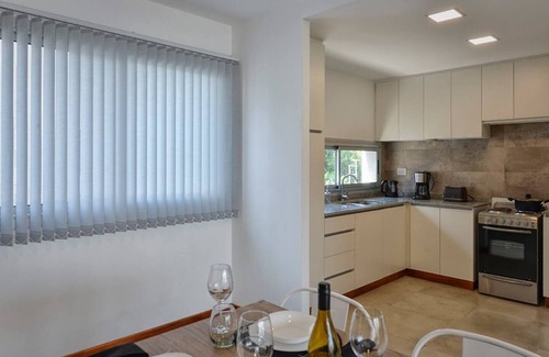 Lujan de Cuyo Apartment | Modern Apartment with Design, perfect for visiting wineries and the mountains!nn