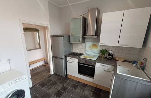 Bendorf Apartment | Modern apartment by the castle park