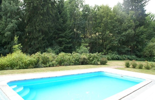 Stupna Apartment | Modern Apartment in Vidochov with Swimming Pool