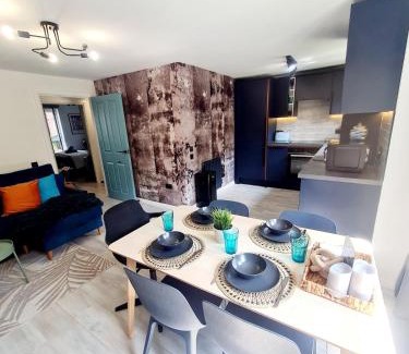 East End Apartment | Modern Apartment - FREE parking