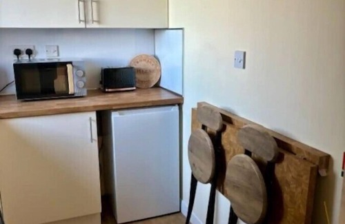 Airth Apartment | Modern apartment in Stenhousemuir with stunning views