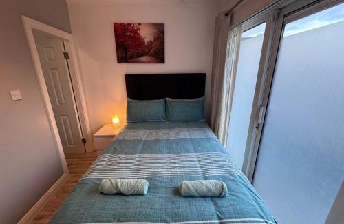 Ongar Apartment | Modern Apartment good distance from Dublin City and Airport 4people