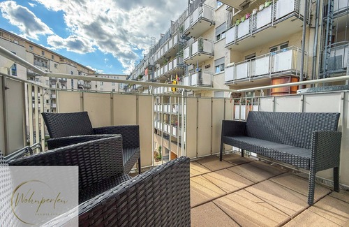 Leipziger Vorstadt Apartment | Modern apartment in Dresden - Neustadt with covered balcony and comprehensive am